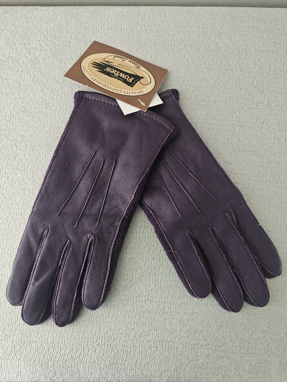 NWT FOWNES Womens Leather & Knit Gloves In Blackberry S/M
